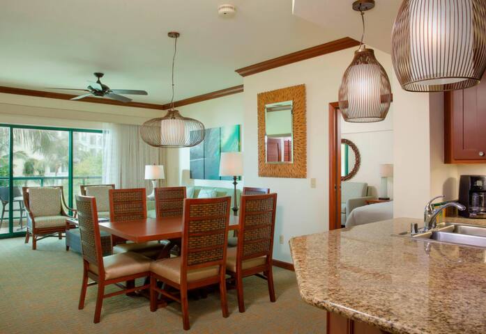Beautiful Ko Olina Beach Villa gallery image 3