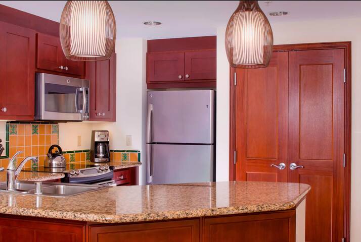 Beautiful Ko Olina Beach Villa gallery image 5