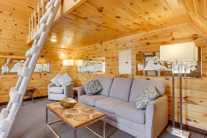Cozy Keystone Cabin With Hot Tub - Mount Rushmore