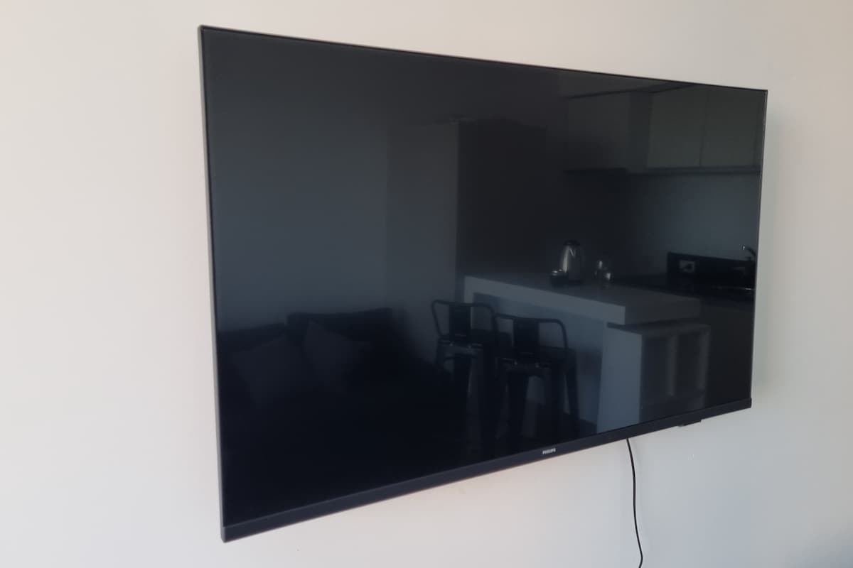 Successful Airbnb property: Modern new apartment in Comuna 3