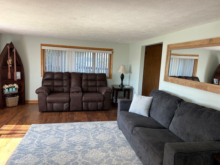 Open July 4! House&cabin On River/bike Trail! - Frankfort