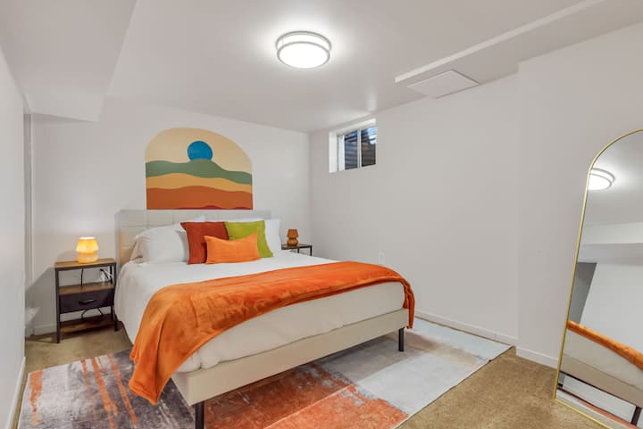 Indulge in luxurious comfort in this bedroom adorned with plush beddings, creating a cozy retreat.