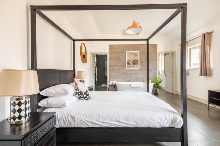 Stylish Studio Apartment Set In Tranquil Courtyard - Hertfordshire