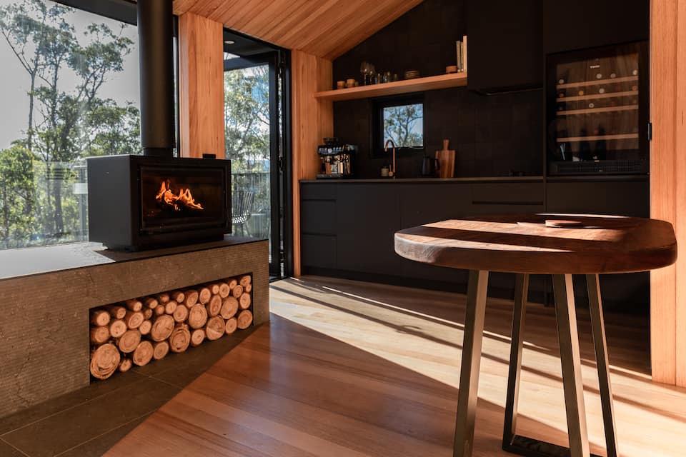 An architect-designed cabin in the Huon Valley, Glen Huon, Tasmania, Australia, photo 2 of 10