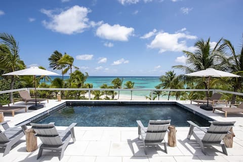 Exceptional 4BR Villa on Beach w/Pool & Generator