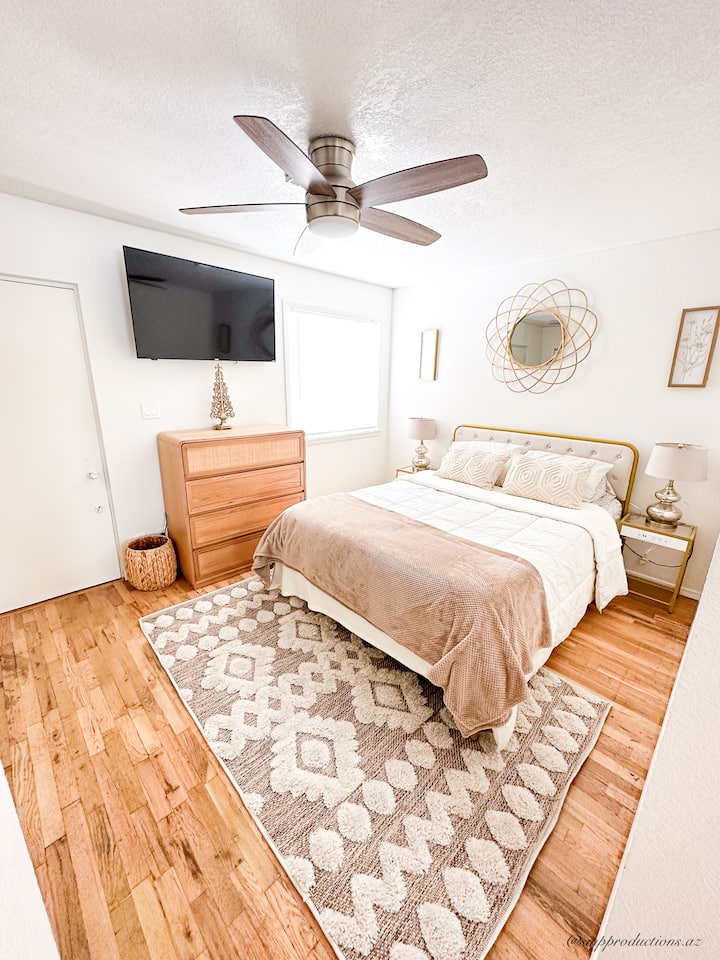 マスターベッドルーム1