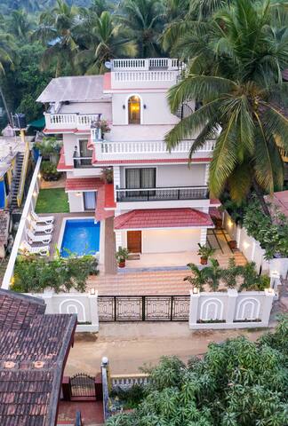 4BHK in a 5 Bedroom Villa