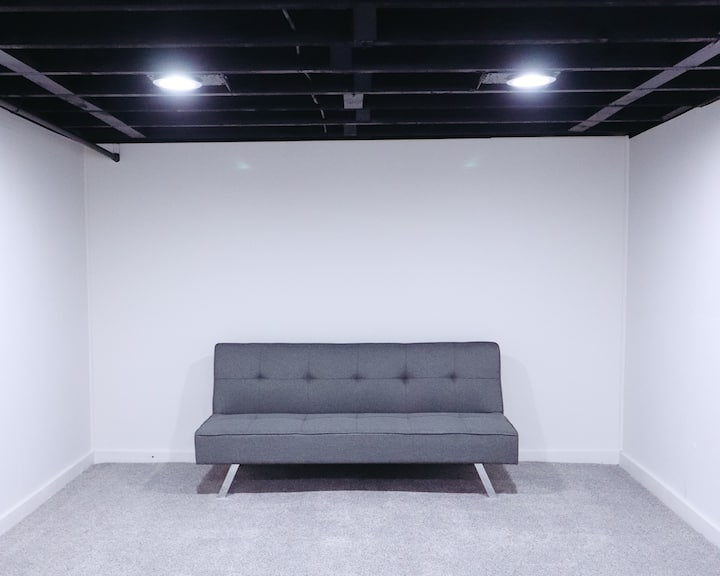 ห้องสันทนาการในห้องใต้ดิน