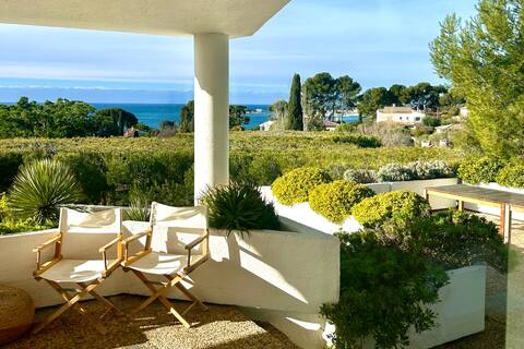 Contemporary villa sea view garden Sanary-sur-Mer