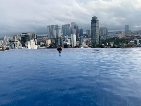 Central 1BR apartment with pool