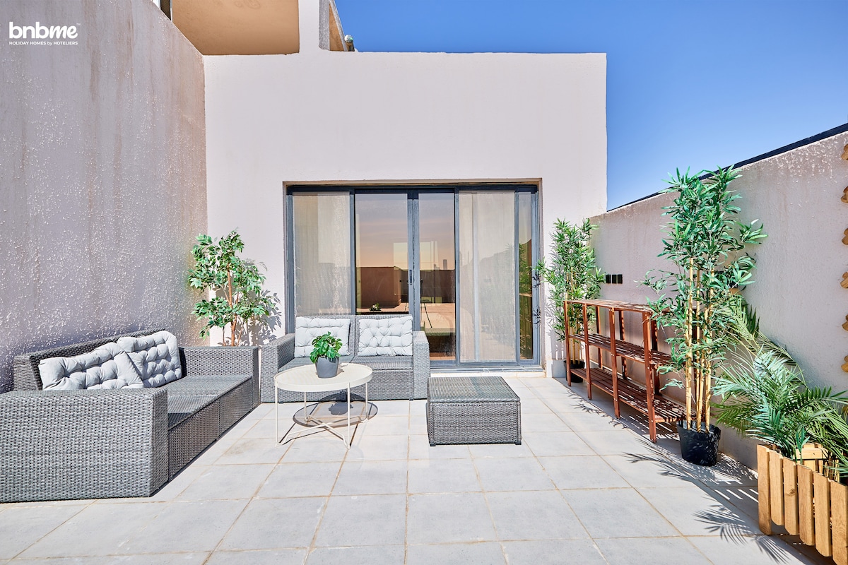 bnbmehomes | 3BR Suite w/ Pvt Terrace & Maid Room