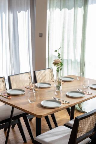 Houseloft Cityscape Bliss gallery image 3