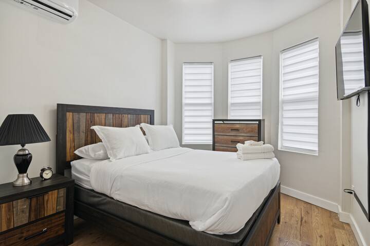 New and Luxury 4BD 3BA/APT in Hoboken 15min to NYC gallery image 3