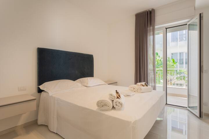 Palazzo Lux Stays 4 Ciro, Beach, Sea View, Centre gallery image 4