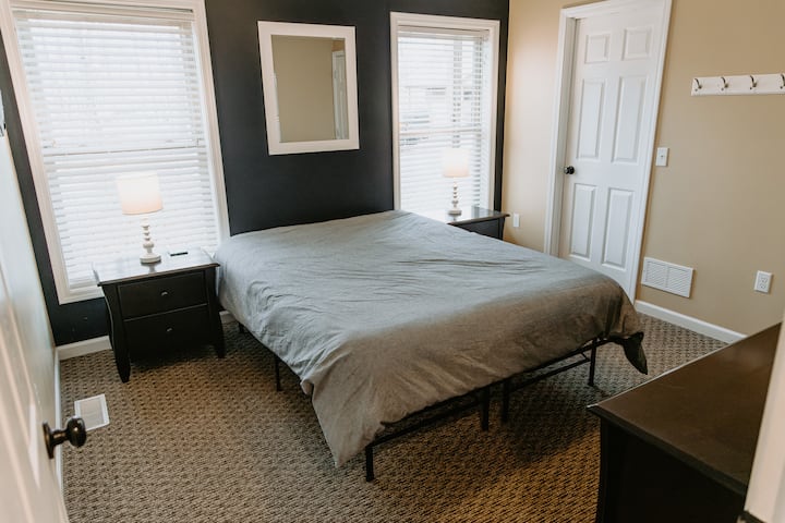 საძინებელი 1