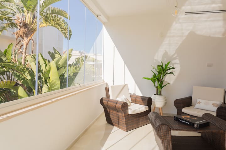 Palazzo Lux Stays 5 Modugno, Beach, Centre