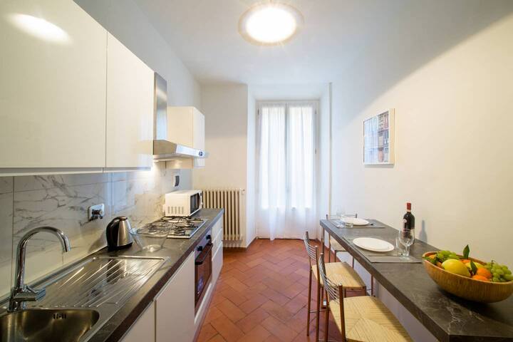 Keys of Italy-ApoTOT- Deluxe 2Apt by Ponte Vecchio gallery image 3