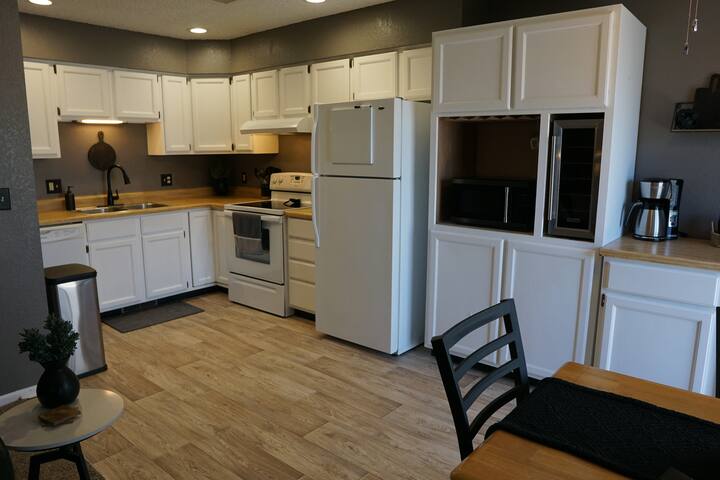 Warm & Welcoming Townhome