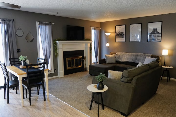 Warm & Welcoming Townhome