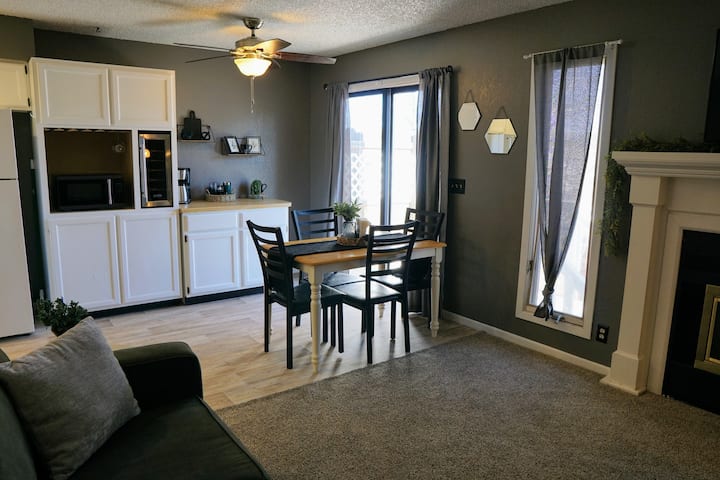 Warm & Welcoming Townhome