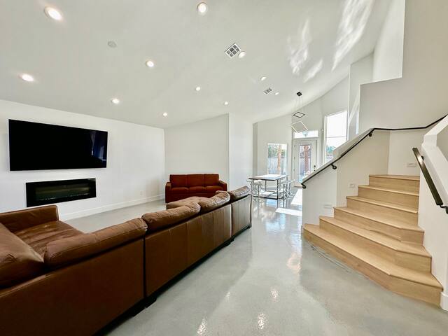 Luxury Oasis gallery image 4