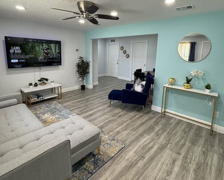 Cozy Casita Getaway - DeLand, FL