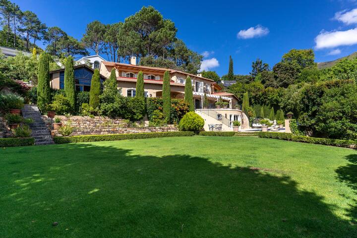 4-bedroom Provençal style villa in Bishopscourt gallery image 3