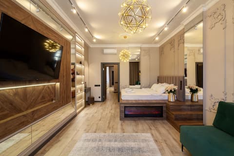 Royal apartment on Gorodotska 33