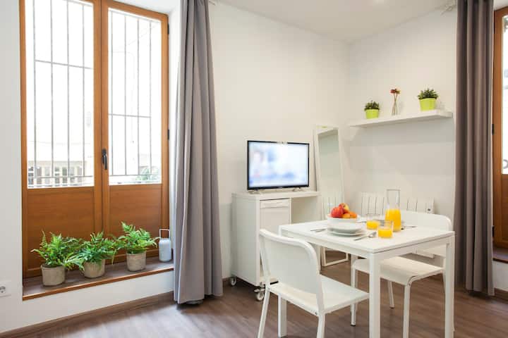 Bright And Modern Apartment Next To The Cathedral - Valencia