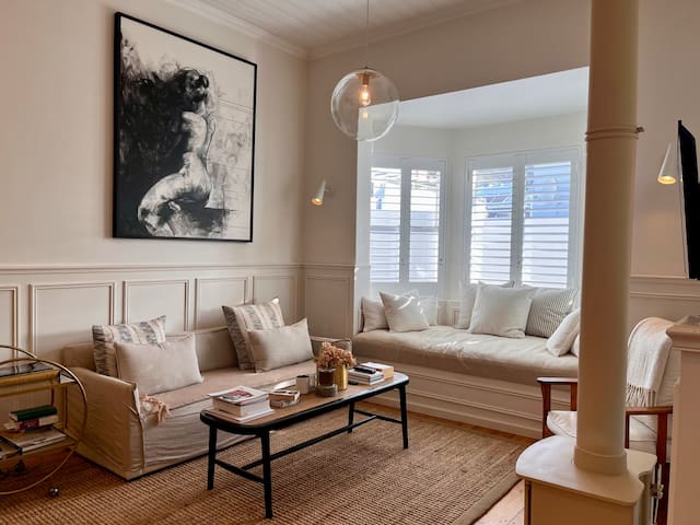 Seapoint Villa, Inverter, Views