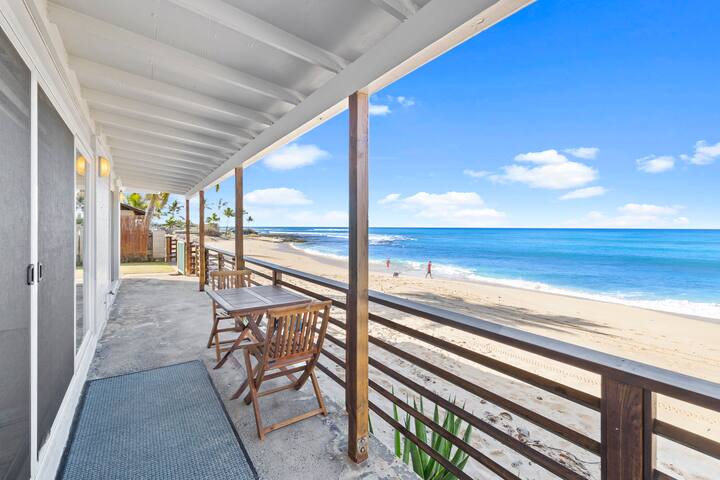 Beachfront Oasis in Māʻili, Oahu gallery image 4
