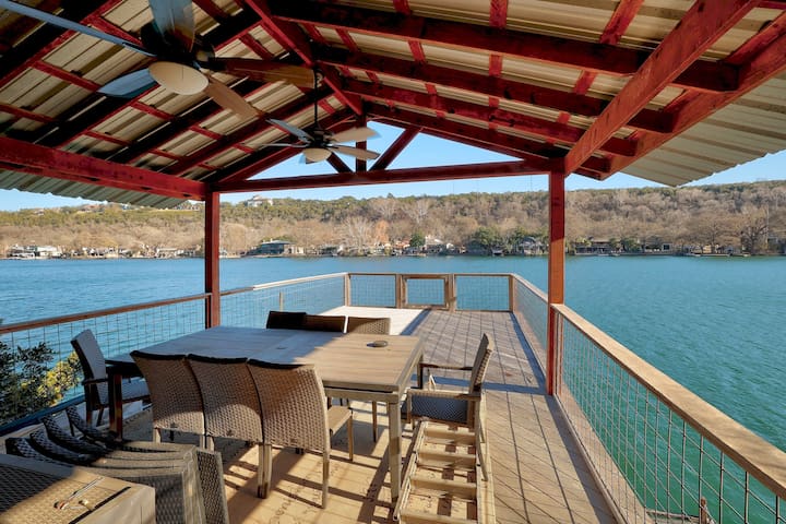 *Dock | COZY Lake House