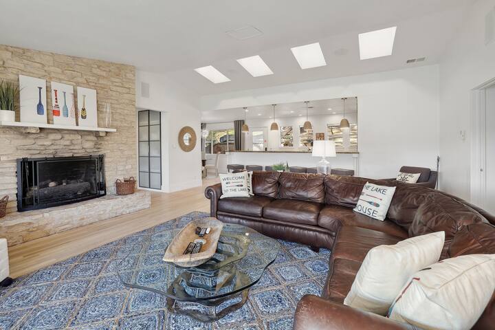 *Dock | COZY Lake House gallery image 2