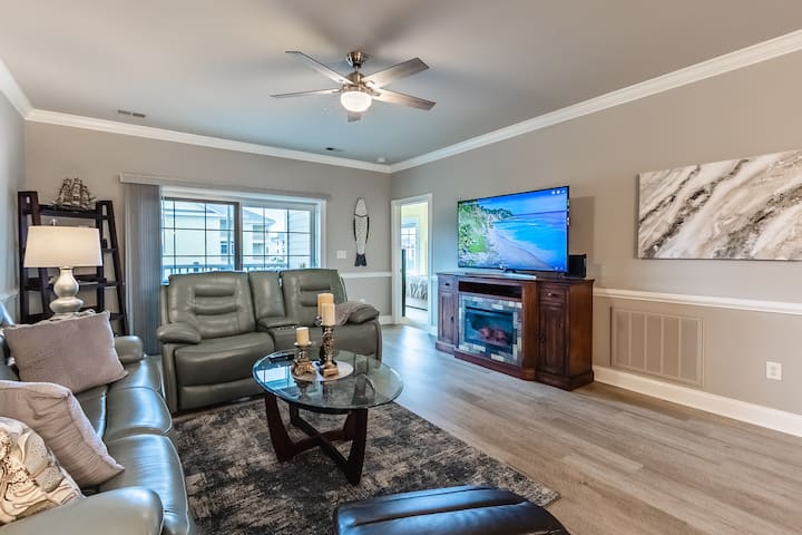 Modern 5 Star Condo With Amazing Lakeview - マートルビーチ, SC