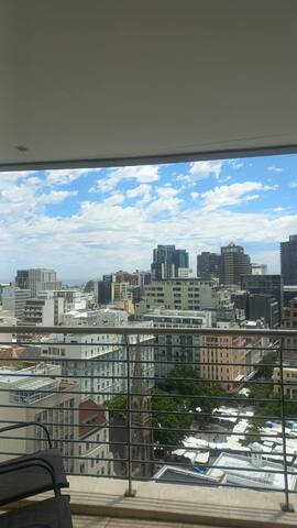 Penthouse CBD Lux 2BED ensuite with Harbour views gallery image 5