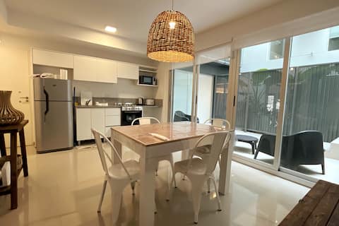 Top Airbnb: Hosp Italiano | Ground Floor | Sw Pool | Gym in Almagro