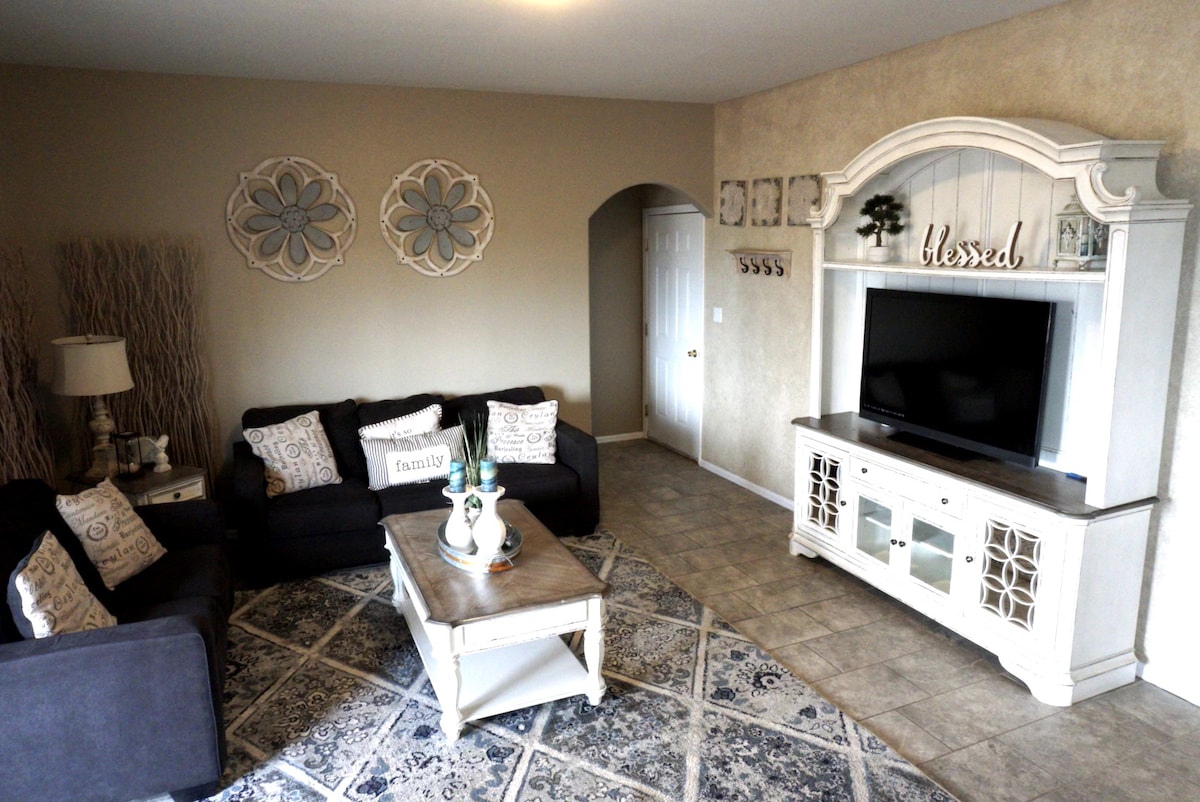 Popular Airbnb listing: Family Ranch House in Pueblo