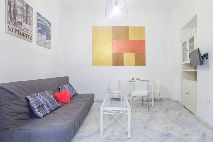 Galindo Center Premium Suites, Free Parking - Sevilla, España