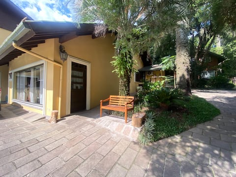 Airbnb em destaque: Beautiful Two Bedroom Sobrado in Centro-Canela em Canela