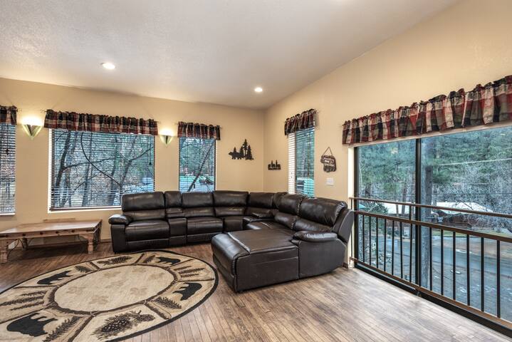 Shadow Mountain Lodge managed Airbnb listing 1