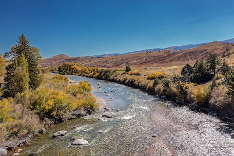 Historic Wind River Family Retreat with 2 Cabins