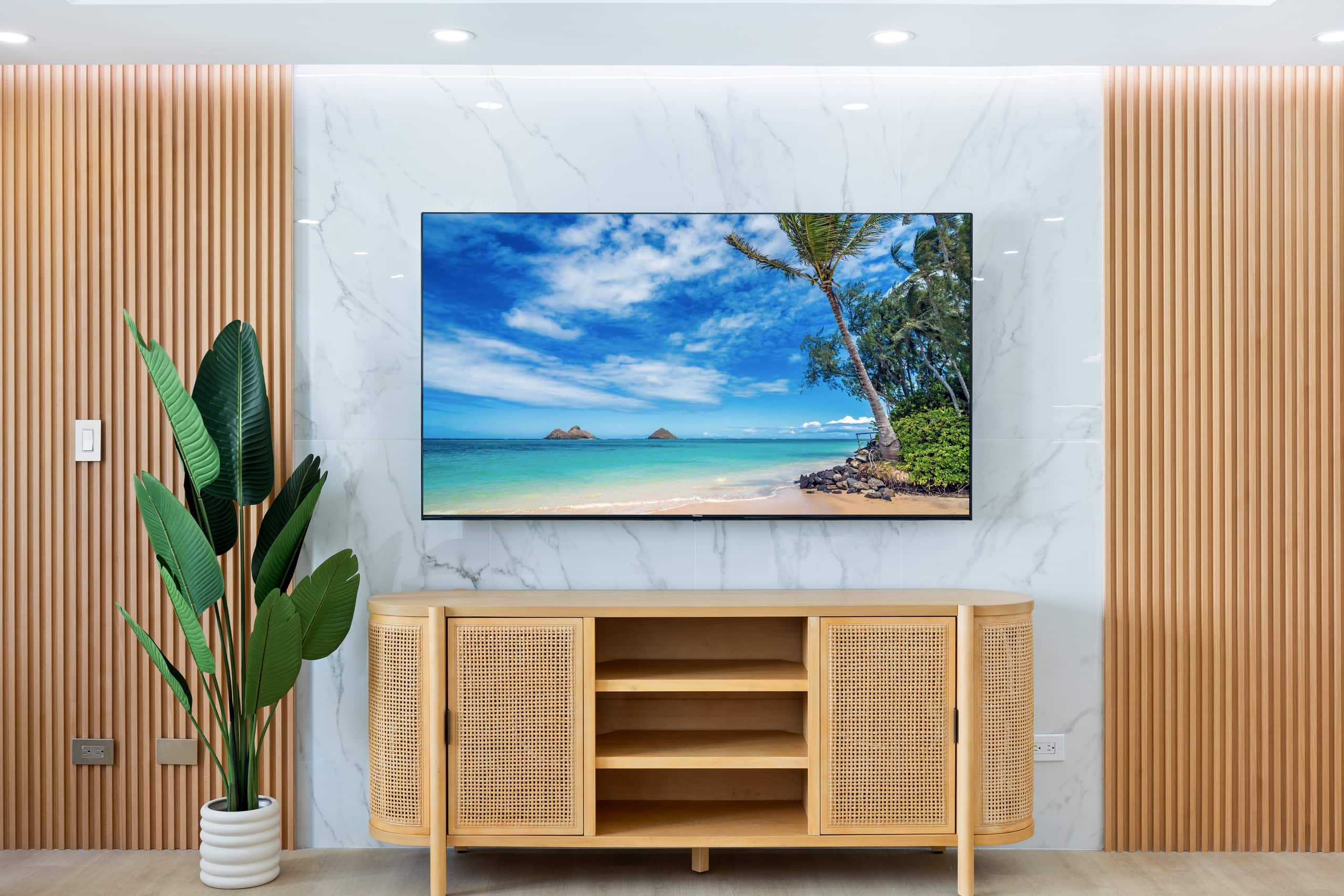Condo in Honolulu · ★4.91 · 2 bedrooms · 5 beds · 2 private baths - Image 8