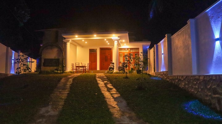 Marine Ray Resort In Hikkaduwa - Hikkaduwa