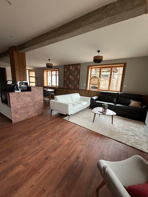 Apartment with terrace, HOT TUB, motorcycle garage