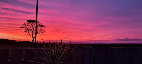 'LazyDayz', Coastal Cabin