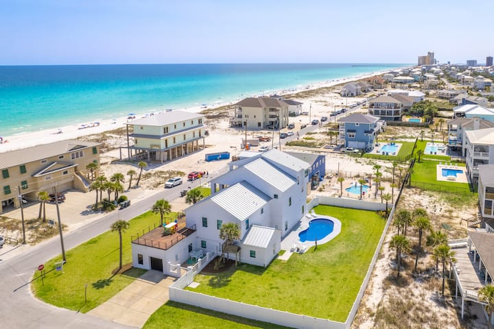 Acceso a la playa de lujo, capacidad para 31 personas. - Casas en renta