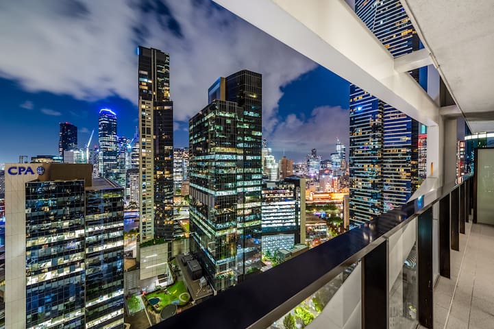 Exclusive Stays – Wrap