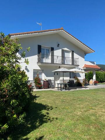 Amplio chalet en Urdaibai