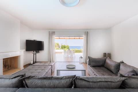 Successful Airbnb property: Astarte Sunset Villa in Δήμος Λαυρεωτικής