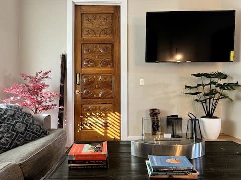 Top Airbnb: Cozy Denver Art District haven | Pet Friendly in Lincoln Park
